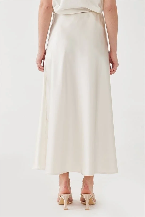 سود كوليكشن Saud Collection Ecru Satin Skirt