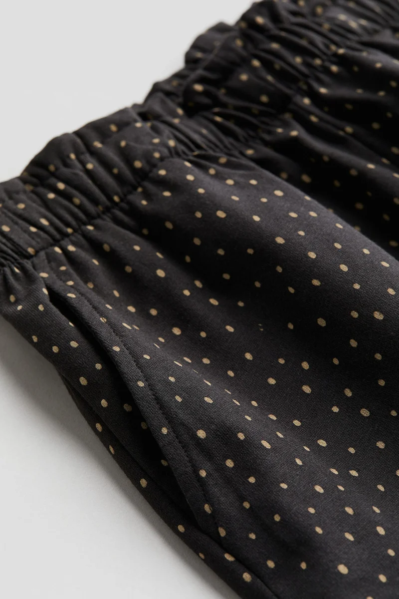 H&M Patterned paper bag shorts