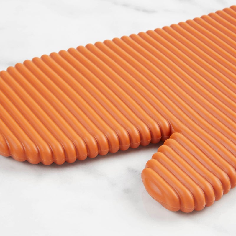 KitchenAid Ribbed Soft Silicone Oven Mitt 2-Pack Set  Honey  7.5""x13"" - Image 4