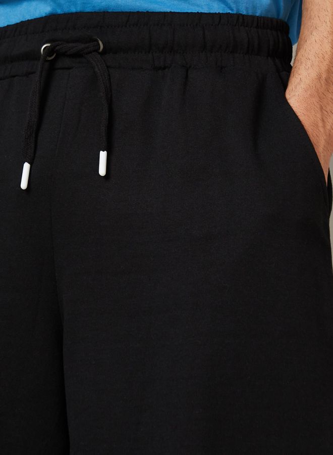 ستايلي شورت واسع برباط خصر - Image 3