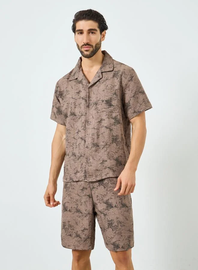 ستايلي طقم بيجاما قميص وأزرار وشورت مطبوع للرجال