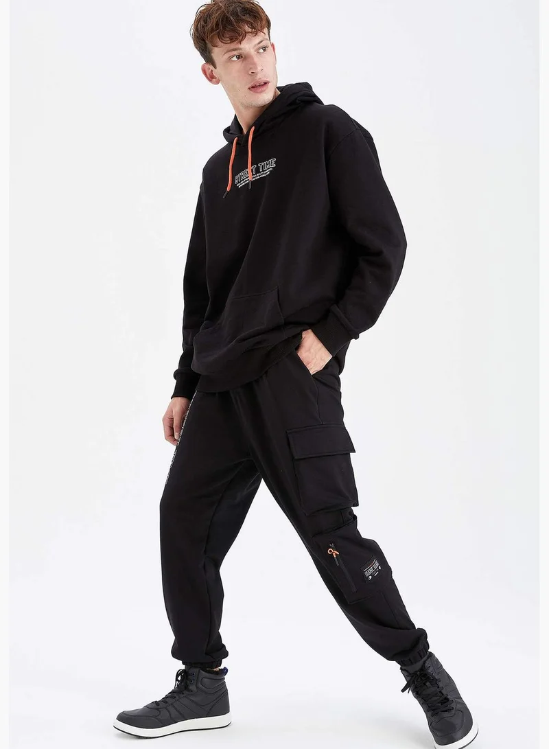 ديفاكتو Man Oversize Fit Hooded Sweat Shirt