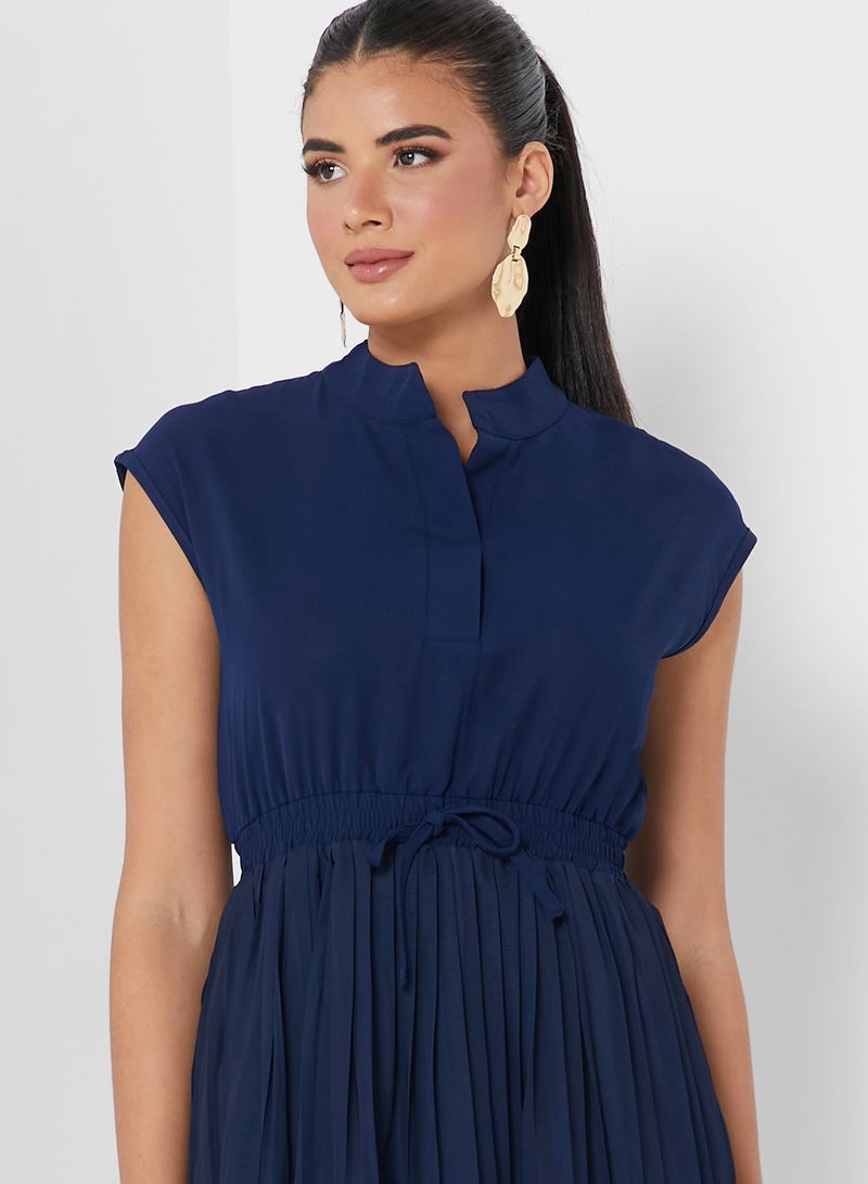 ايلا فستان سادة بطيات - Image 3