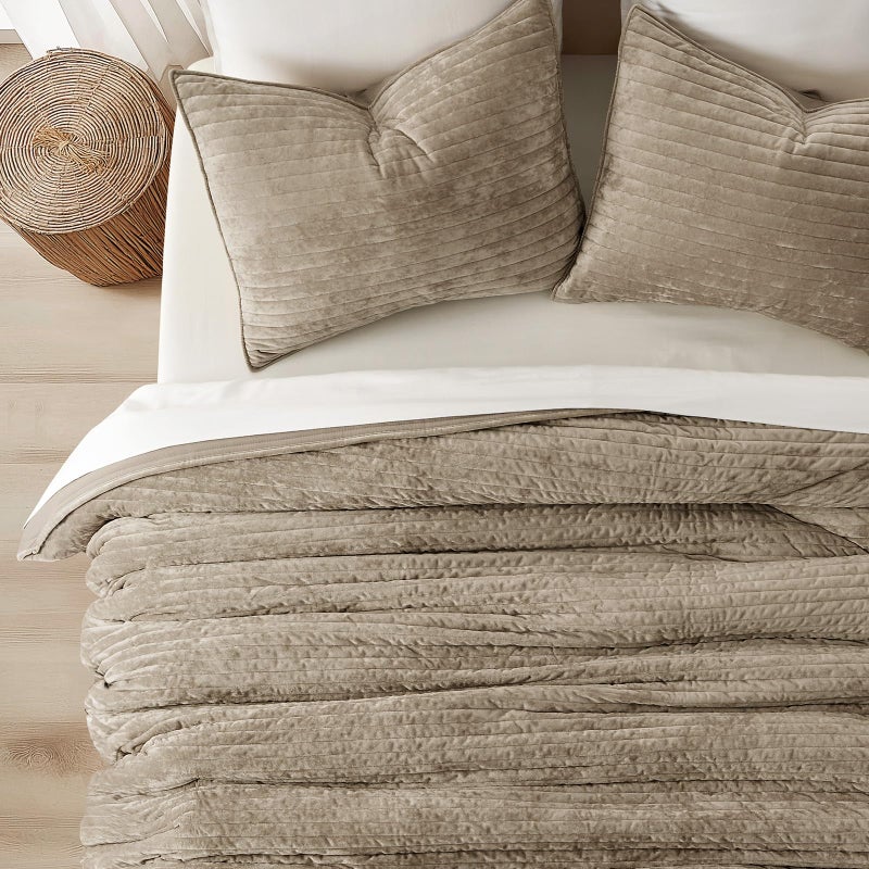 EVERGRACE Velvet Quilt Set King Size, Luxurious Soft Striped Channel Bedding Set, Lightweight Velvet Comforter for All Season, Oversized Bedspread Coverlet with 2 Matching Shams, Sand Dune - Image 3