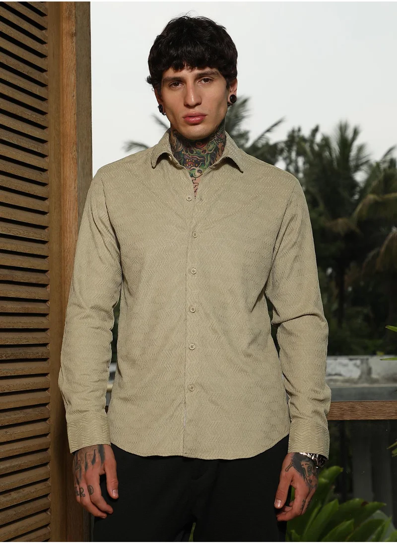 Campus Sutra Men's Ecru Beige Chevron-Tactile Shirt For Casual Wear | Spread Collar | Long Cuffed Sleeves | Button Closure | Shirt Crafted With Comfort Fit For Everyday Wear