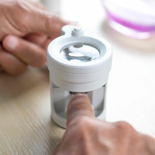 SMILEDRIVE® Magnifying Nail Cutter with LED Light: Precision, Comfort, and Hygiene in Nail Care - Image 5