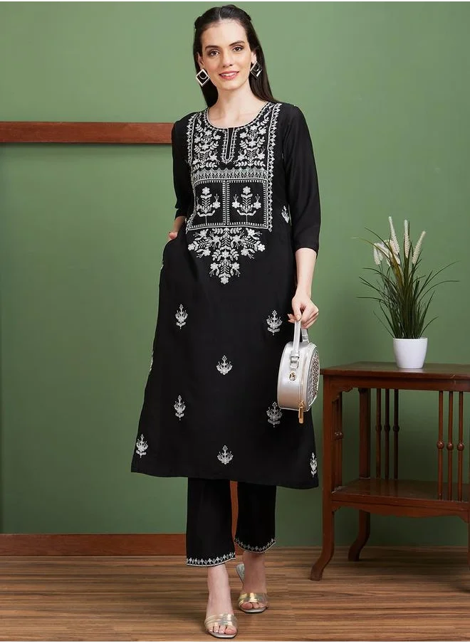 globus Globus Women Black Floral Embroidered Polyester Round Neck Casual Straight Kurta With Pant by Styli