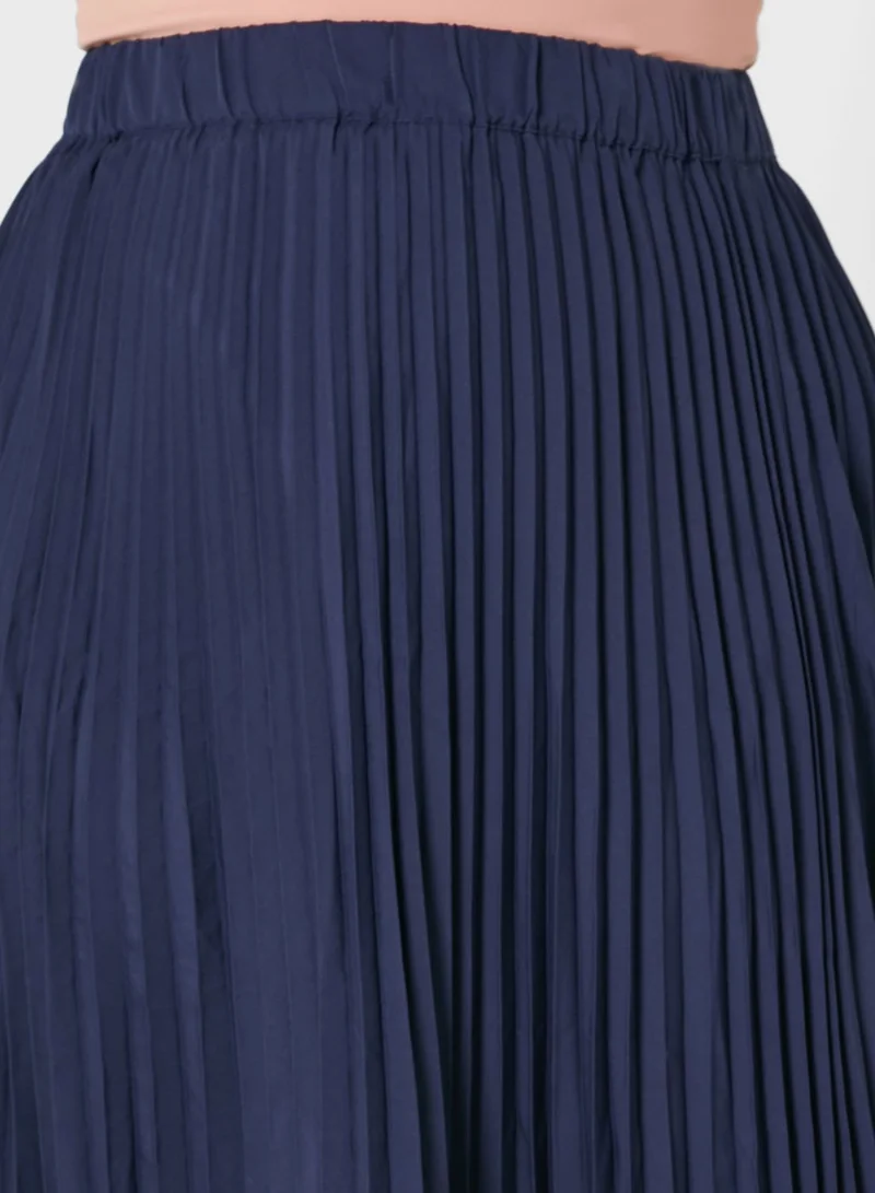Ella Plus Solid Waistband Detail Pleated Skirt