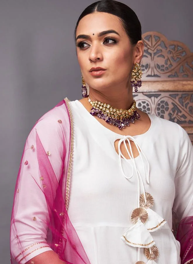 SASSAFRAS Tassel Tie Up Neck Lace Trim Kurta and Straight Leg Pant with Sequin Mesh Dupatta Set by Styli
