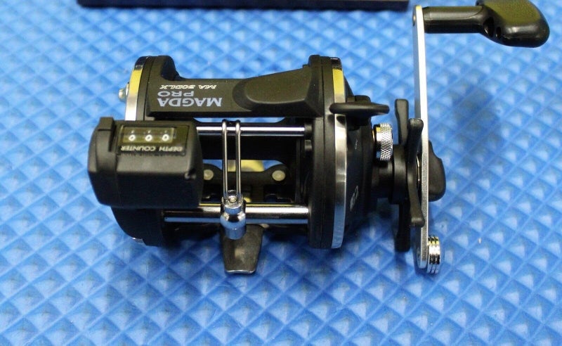 Okuma Magda Pro Line Counter Levelwind Trolling Reel, Small, Black/Silver, MA-30DX - Image 4