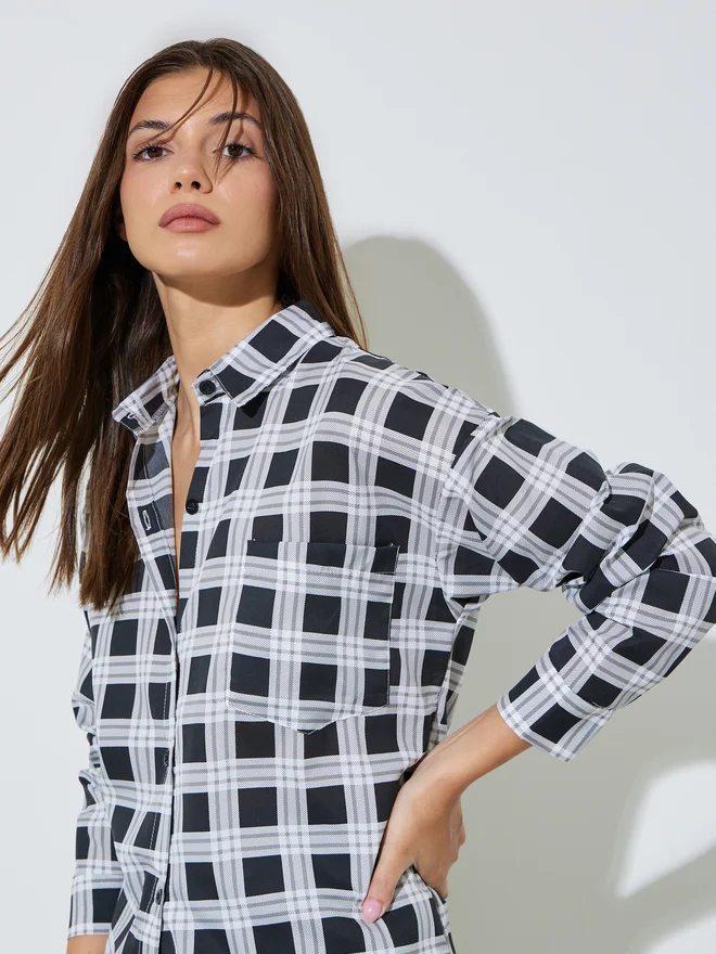 Styli Styli Black Plaid Longline Shirt