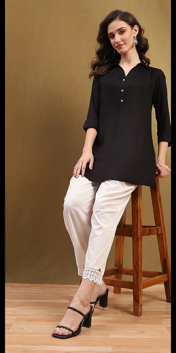 بيبا قميص أسود صلب، ياقة قصيرة قصيرة