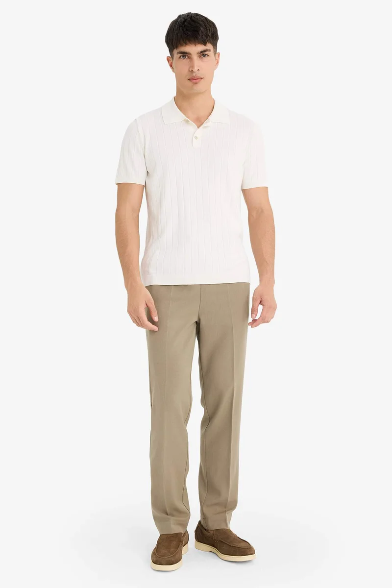 ديفاكتو Standard Fit Short Sleeve Knitwear Polo T-Shirt