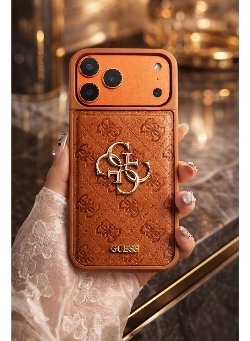 جس جراب GUESS لهاتف iPhone 17 Pro Max من جلد PU مع فتحة بطاقة وشعار معدني، غطاء حماية نحيف سهل التركيب - برتقالي - Image 2