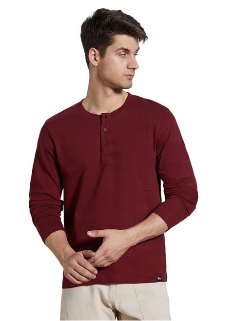 Men's Wine Popcorn Knit Solid Pattern Regular Fit T-Shirt