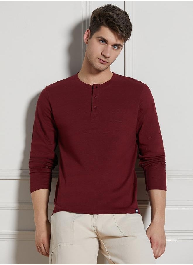 Dennis Lingo - Men's Wine Popcorn Knit Solid Pattern Regular Fit T-Shirt - Image 1