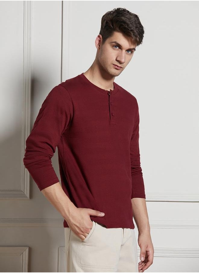 Dennis Lingo - Men's Wine Popcorn Knit Solid Pattern Regular Fit T-Shirt - Image 1