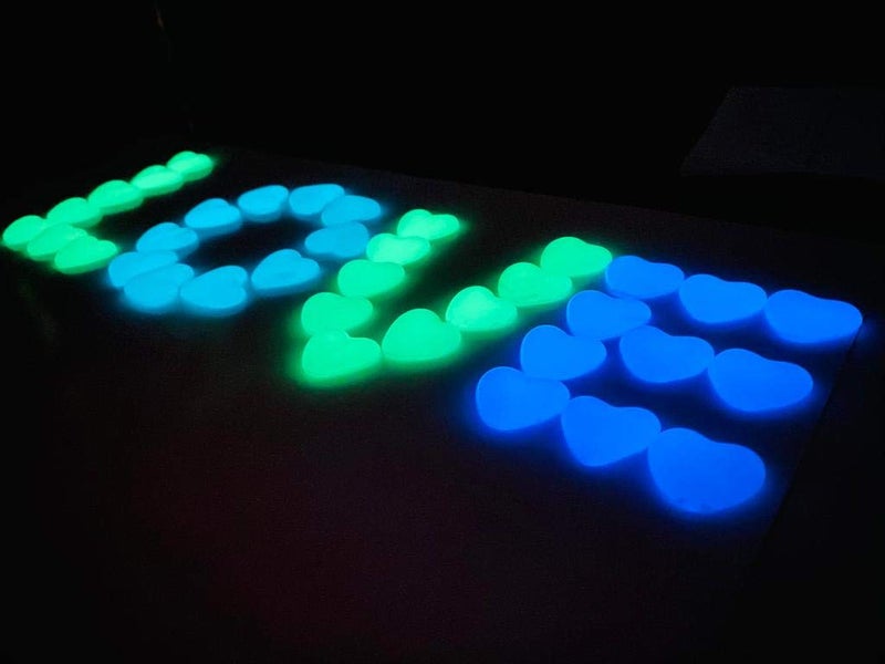 JASH Glow in The Dark Heart-Shape Multicolour Pebbles 55gm (6 Pieces) - Image 3