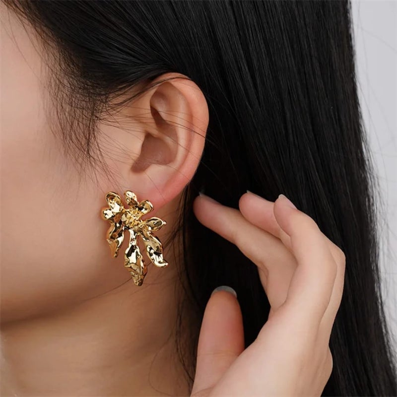FLUFFY Gold-Plated Flower Earrings - Image 1
