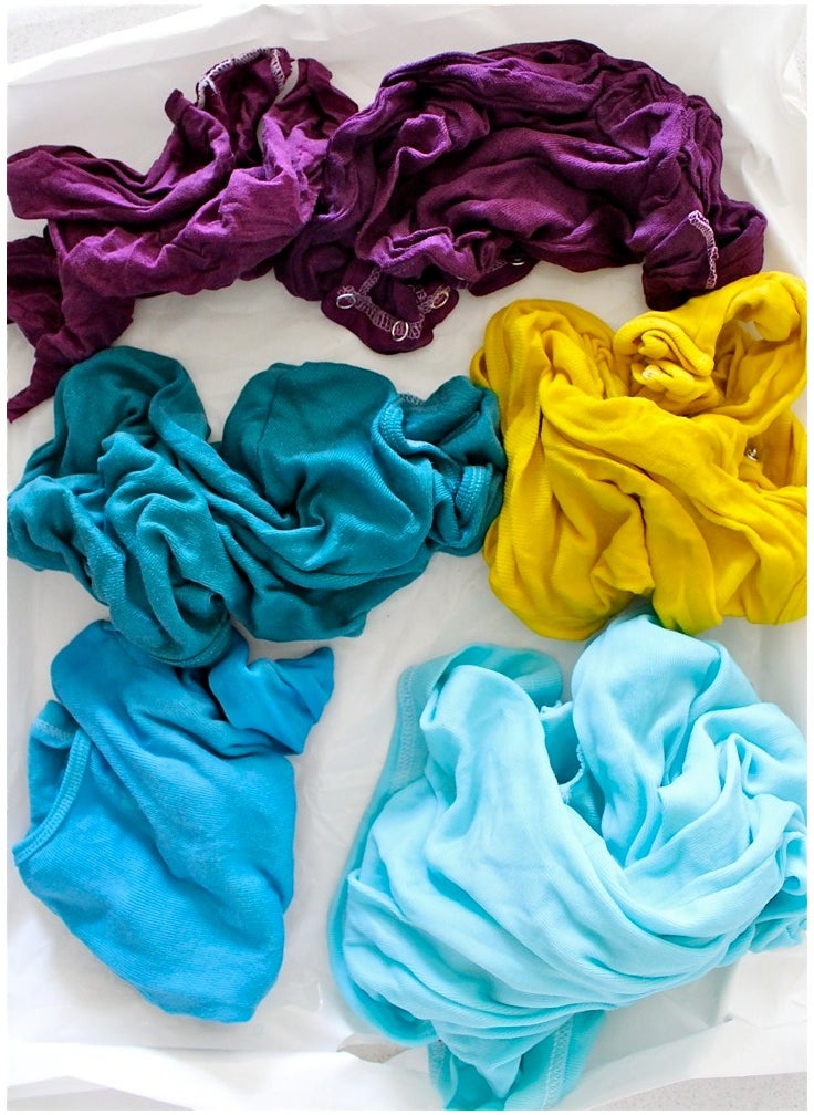 Generic - Powder clothing dye to dye faded clothes at home with ease. Available in all colors Gray - Image 1