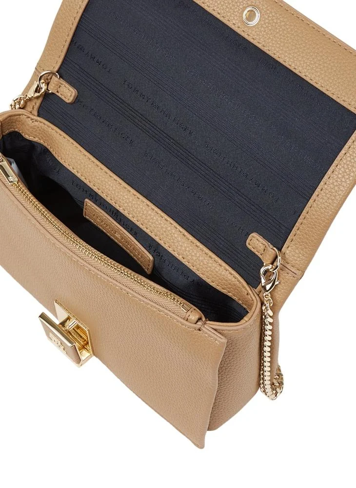TOMMY HILFIGER HERITAGE FLAP BAG WITH CHAIN