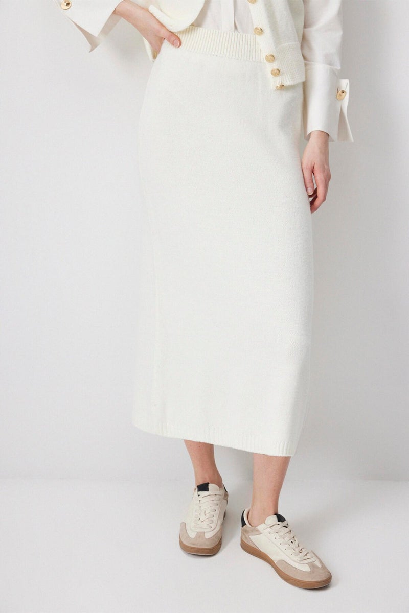 Touche Vest Skirt Knitwear Set - Image 4