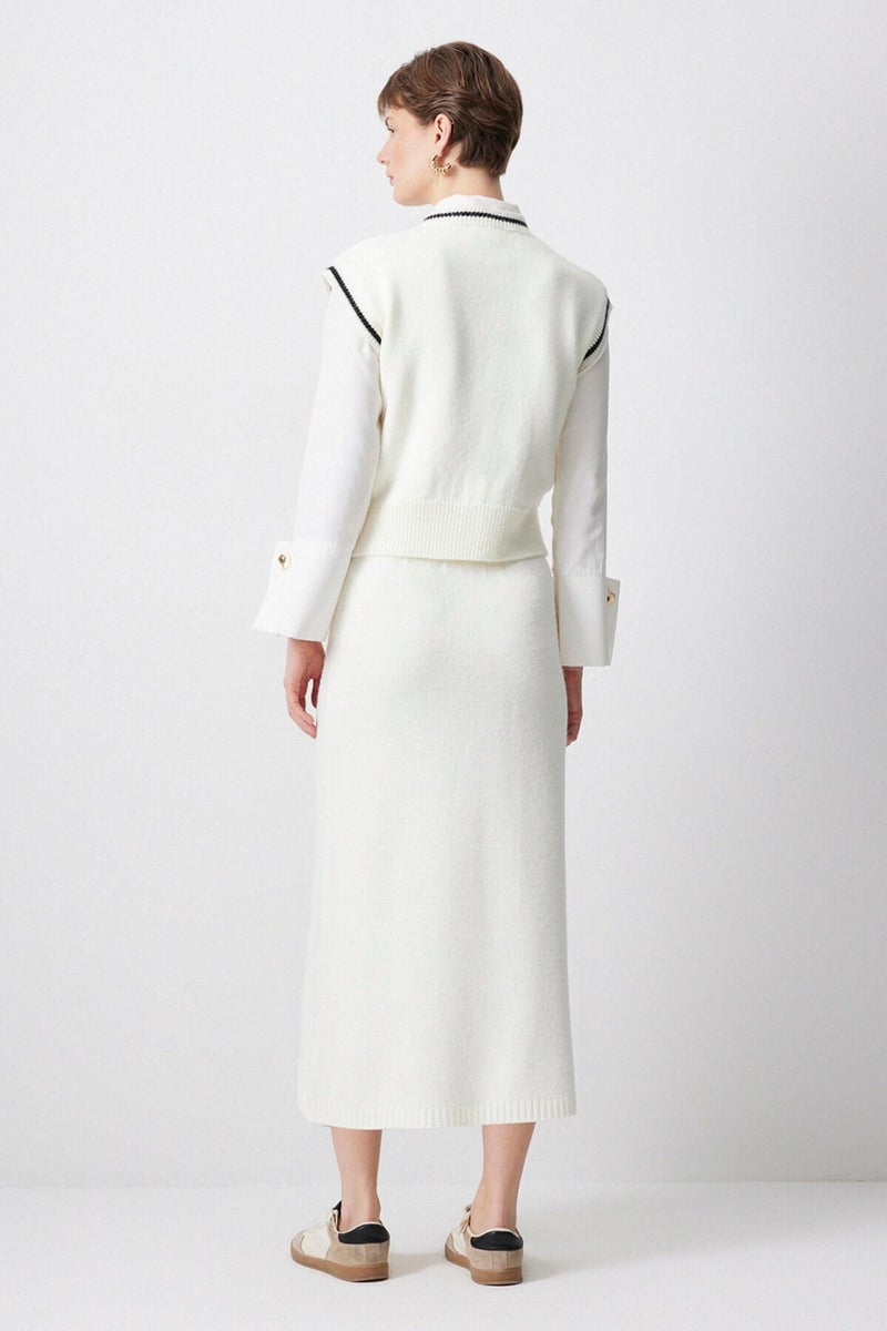 Touche Vest Skirt Knitwear Set - Image 5