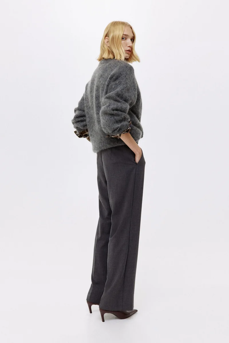 اتش اند ام بنطلون بقصّة مستقيمة مع كسرات