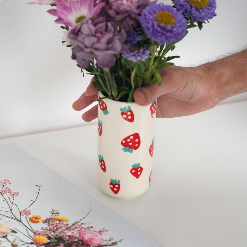 Tnstbiee Cute Ceramic Strawberry Vase - Unique Centerpieces for Tables - Funky Flower and Fruit Decorative - Colorful Girly Home Decor - Aesthetic Modern Design for Summer Decoration - Image 4