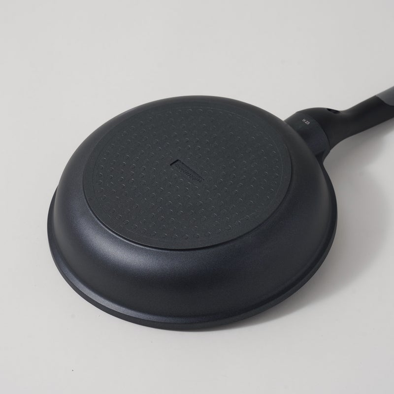 بيرجوف بيرجهوف مقلاة الومنيوم بغطاء 24سم، أسود - Image 4