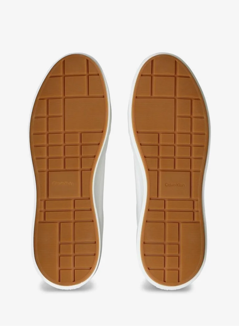 كالفن كلاين جينز حذاء رياضي برباط وطراز منخفض