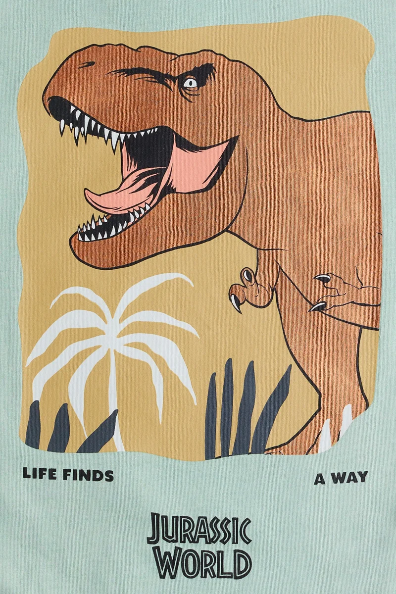 اتش اند ام تي-شيرت واسعة مزيّنة بطبعة