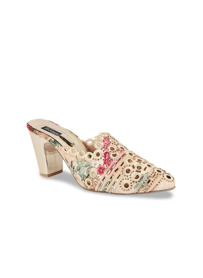 Shoetopia Shoetopia Girls Embellished Pointed Toe Ethnic Block Pumps
