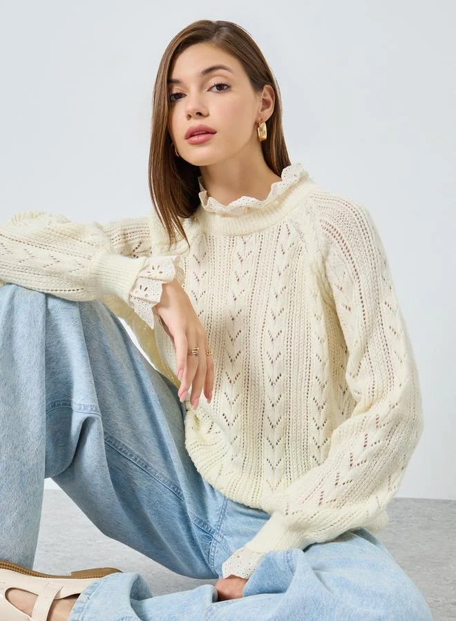 ستايلي سويتر محبوك بقصة عادية وتفاصيل شيفلي بكشكش