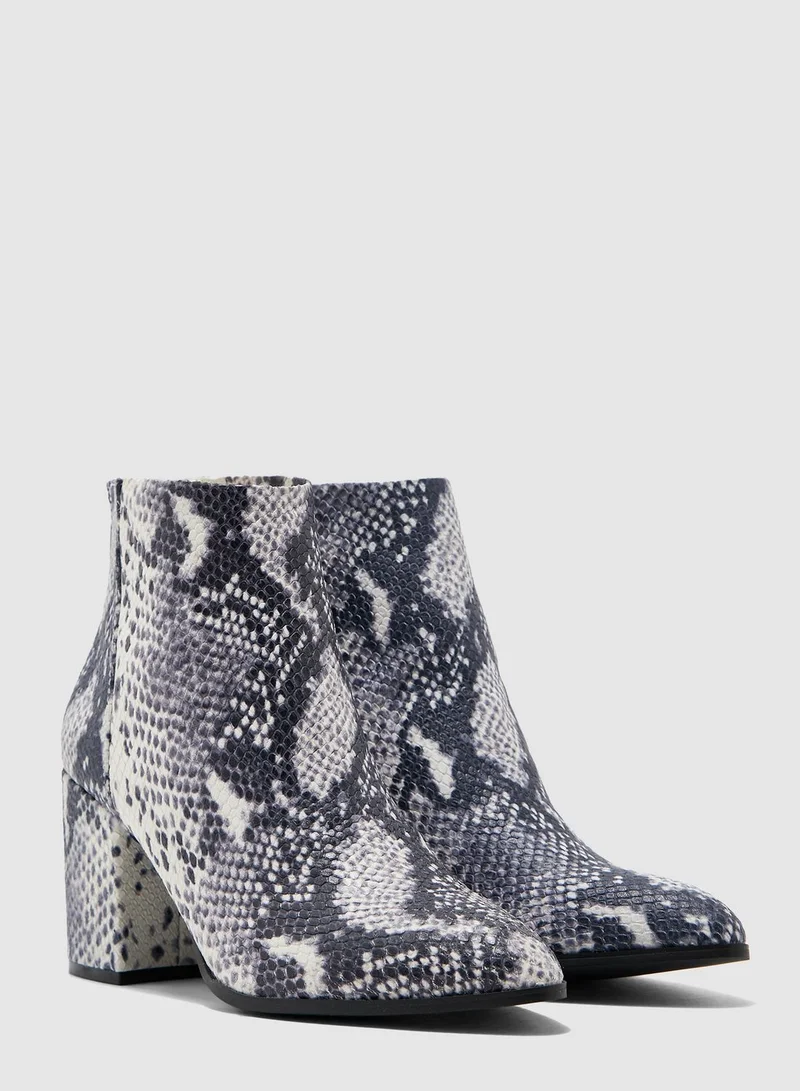 STEVE MADDEN Jillian Mid Heel Ankle Boot