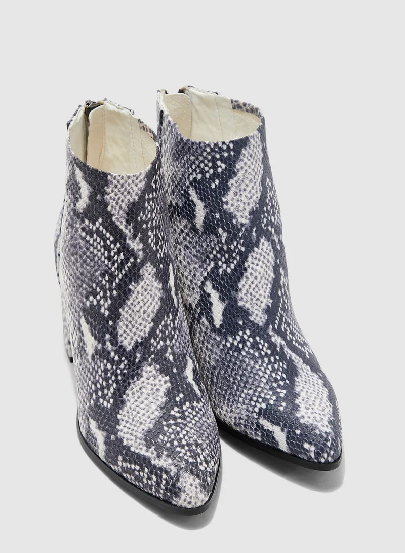 STEVE MADDEN Jillian Mid Heel Ankle Boot