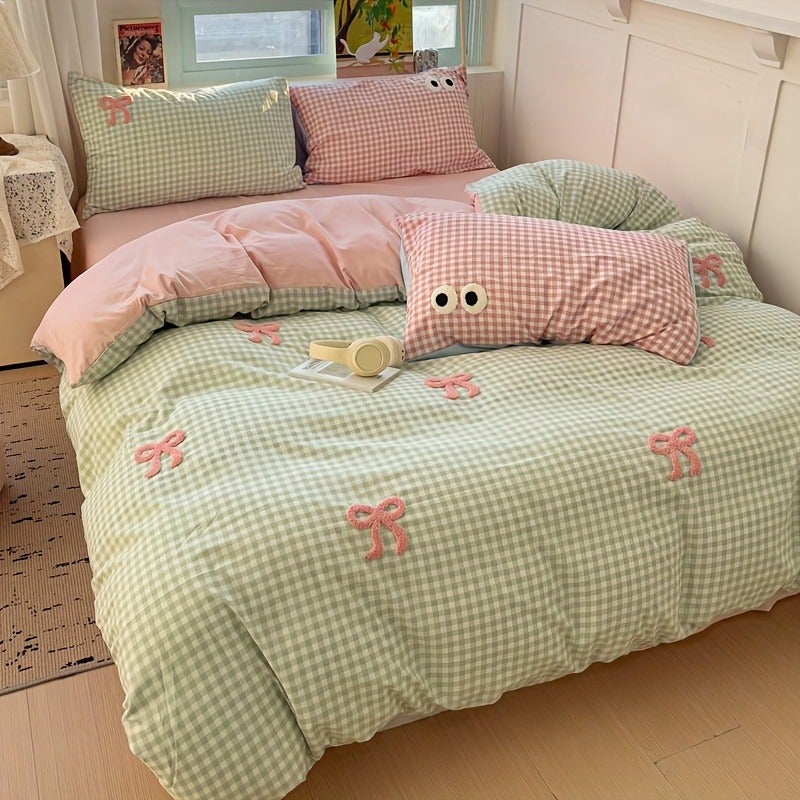 Three-Piece Set with Blue Bow Pattern, Printed Polyester Material, One Duvet Cover + Two Pillowcases, Soft Skin-Friendly Breathable, Suitable for Single/Double Bed, Machine Washable Bedding - Image 2