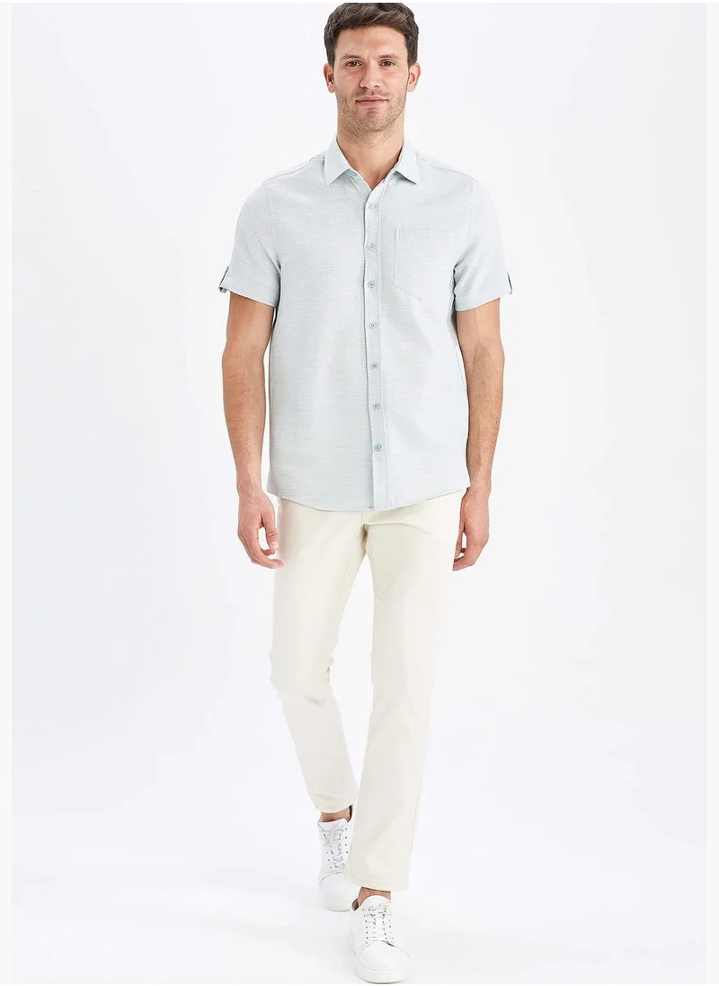 ديفاكتو Regular Fit Short Sleeve Shirt