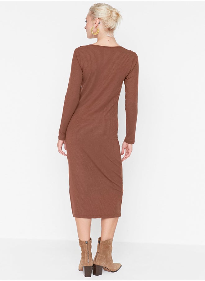 trendyol Brown Ribbed Square Neck Fitted Long Sleeve Slit Midi Dress TWOAW22EL0871  - Image 5