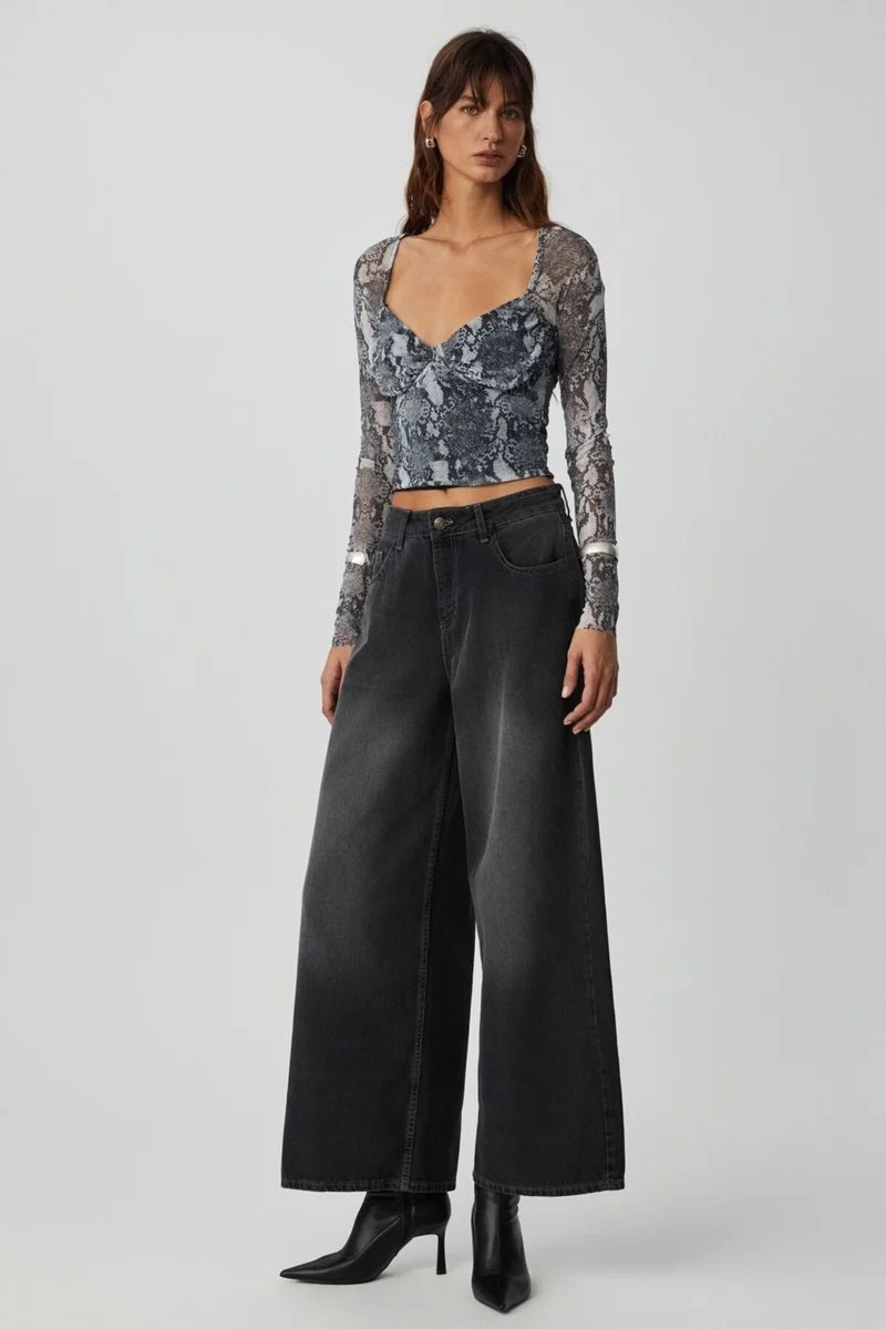 جريميلانج Lily Women's Tulle Mesh Double Layered Heart Neck Chest Cup Snake Patterned Blouse