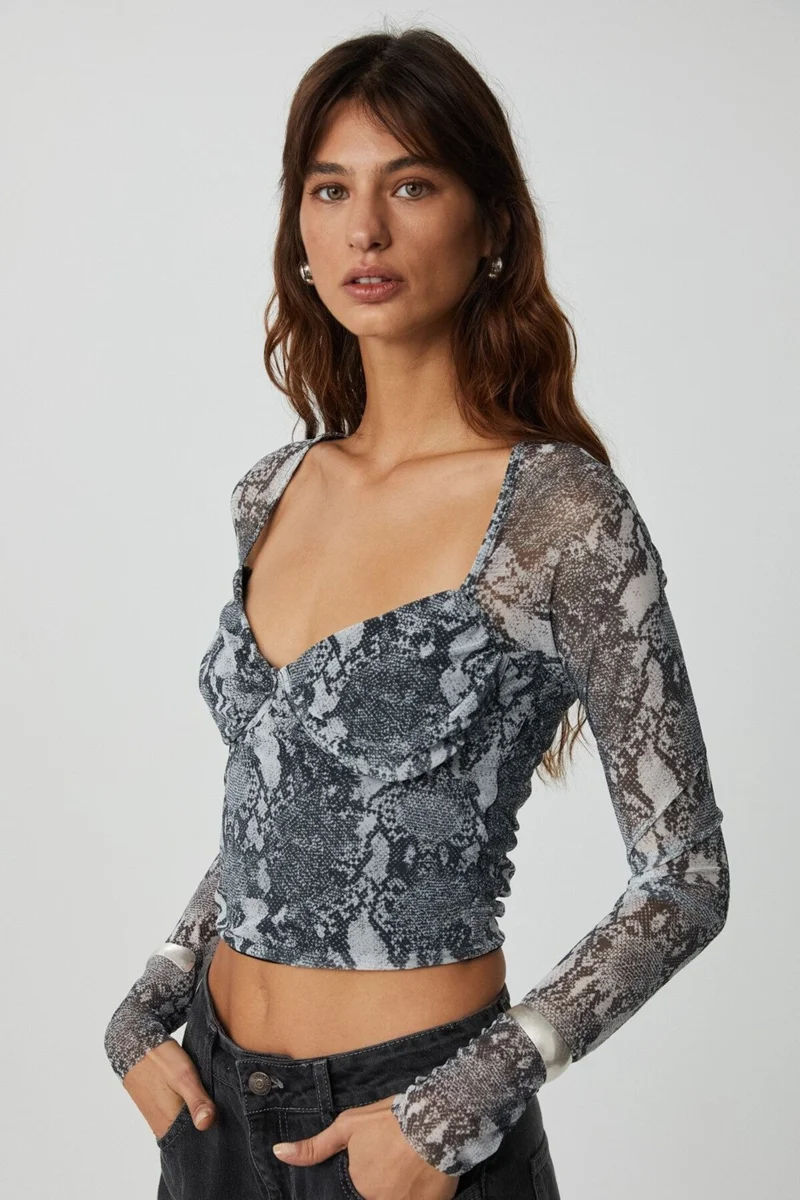 جريميلانج Lily Women's Tulle Mesh Double Layered Heart Neck Chest Cup Snake Patterned Blouse