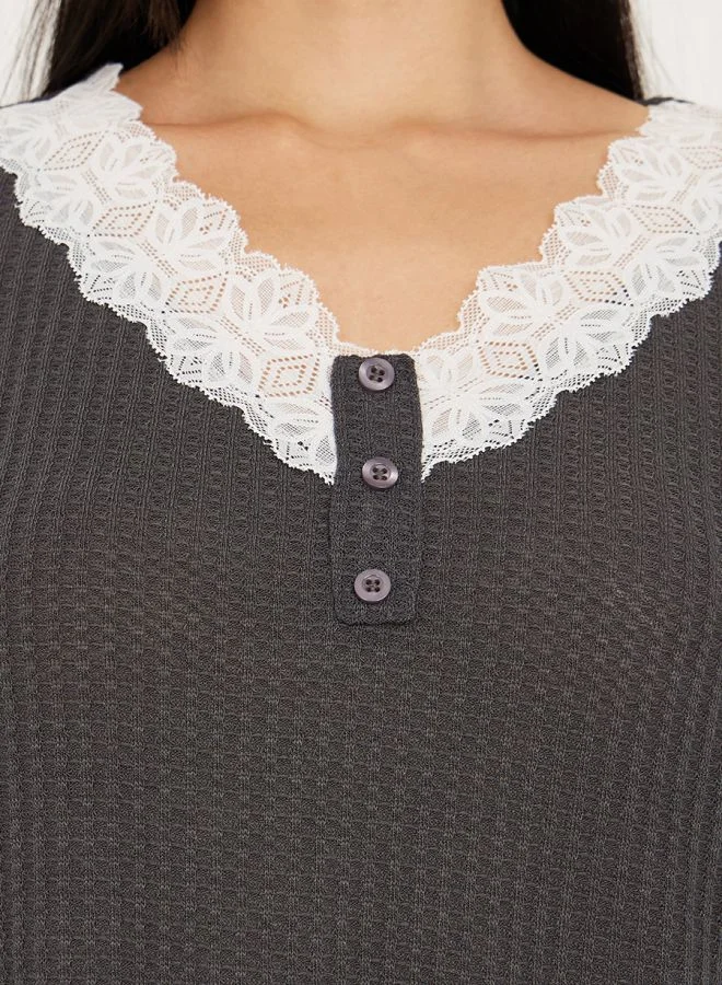 ستايلي Lace Trim Textured Placket T-shirt and Pyjama Set