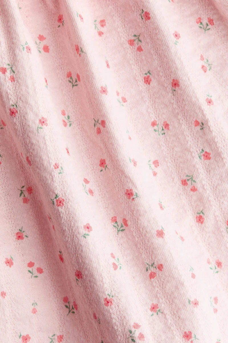 اتش اند ام فستان قطني بتفاصيل فيونكة