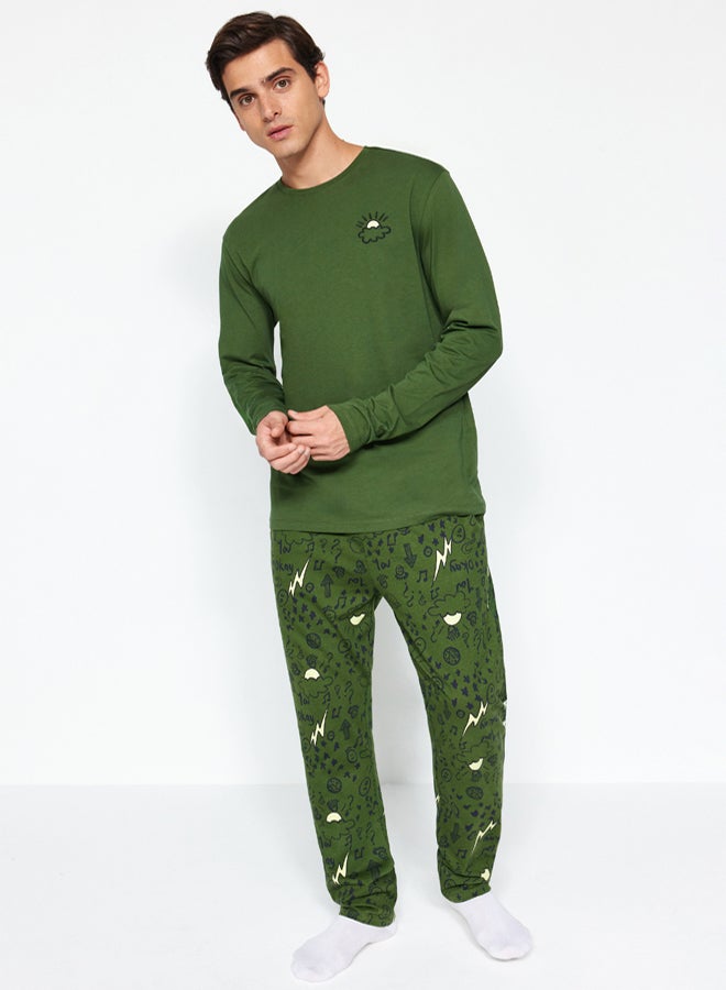 trendyol Men's Khaki Embroidered Regular Fit Knitted Pajamas Set - 100% Cotton - Image 2