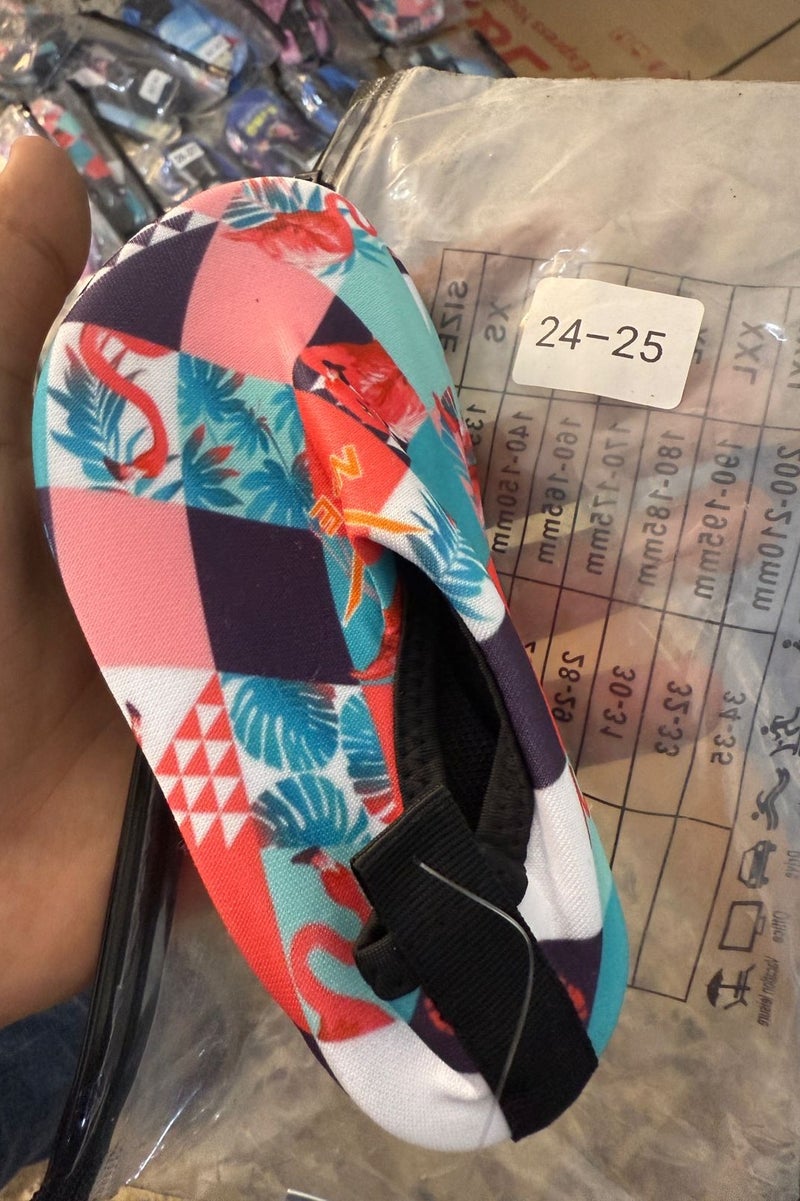 نايس حذاء بحر مائي كاجوال ملون، مقاس 25-24، مثالي للسباحة والغطس والرياضات المائية، سريع الجفاف ومانع للانزلاق. _ حذاء مائي ـ جزمه مائيه - حذاء رياضي مائي_ أدوات سباحه ـ اكسسوارات سباحه ـ العاب مائيه ـ مستلزمات سباحه - Image 1