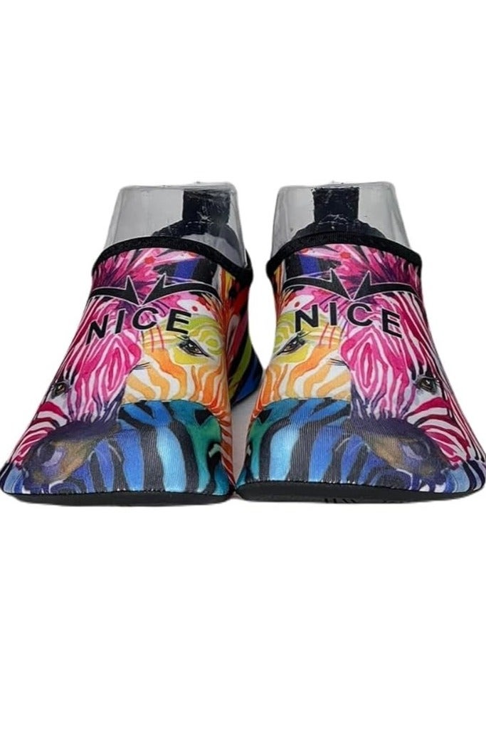 نايس حذاء بحر مائي كاجوال ملون، مقاس 25-24، مثالي للسباحة والغطس والرياضات المائية، سريع الجفاف ومانع للانزلاق. _ حذاء مائي ـ جزمه مائيه - حذاء رياضي مائي_ أدوات سباحه ـ اكسسوارات سباحه ـ العاب مائيه ـ مستلزمات سباحه - Image 2