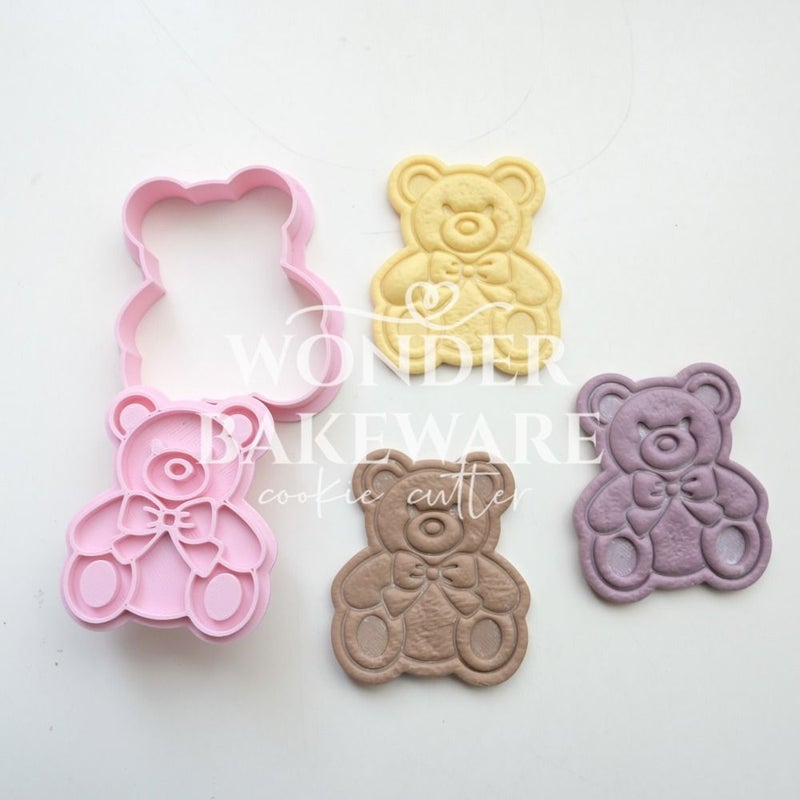 Animal Bear Cookie Cutter Mold Bowknot Biscuit Baking Tool - Image 1