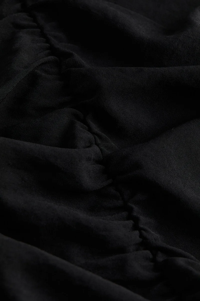 اتش اند ام فستان بتفاصيل مجمعة