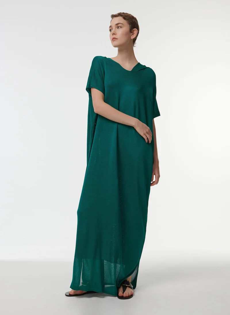 ليم فستان بياقة على شكل وشاح - الإصدار الطويل