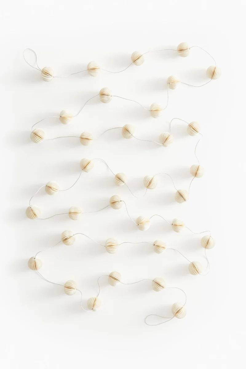 H&M Glittery honeycomb garland